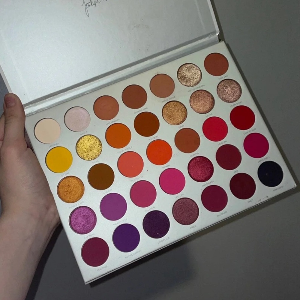 Jaclyn Hill x Morphe Volume II